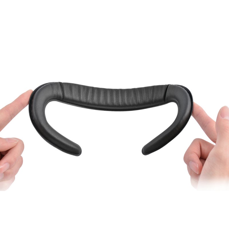 طقم VR مكون من 6 قطع لـ Quest  - مراجعة Virtual Gaming Accessories وسعره